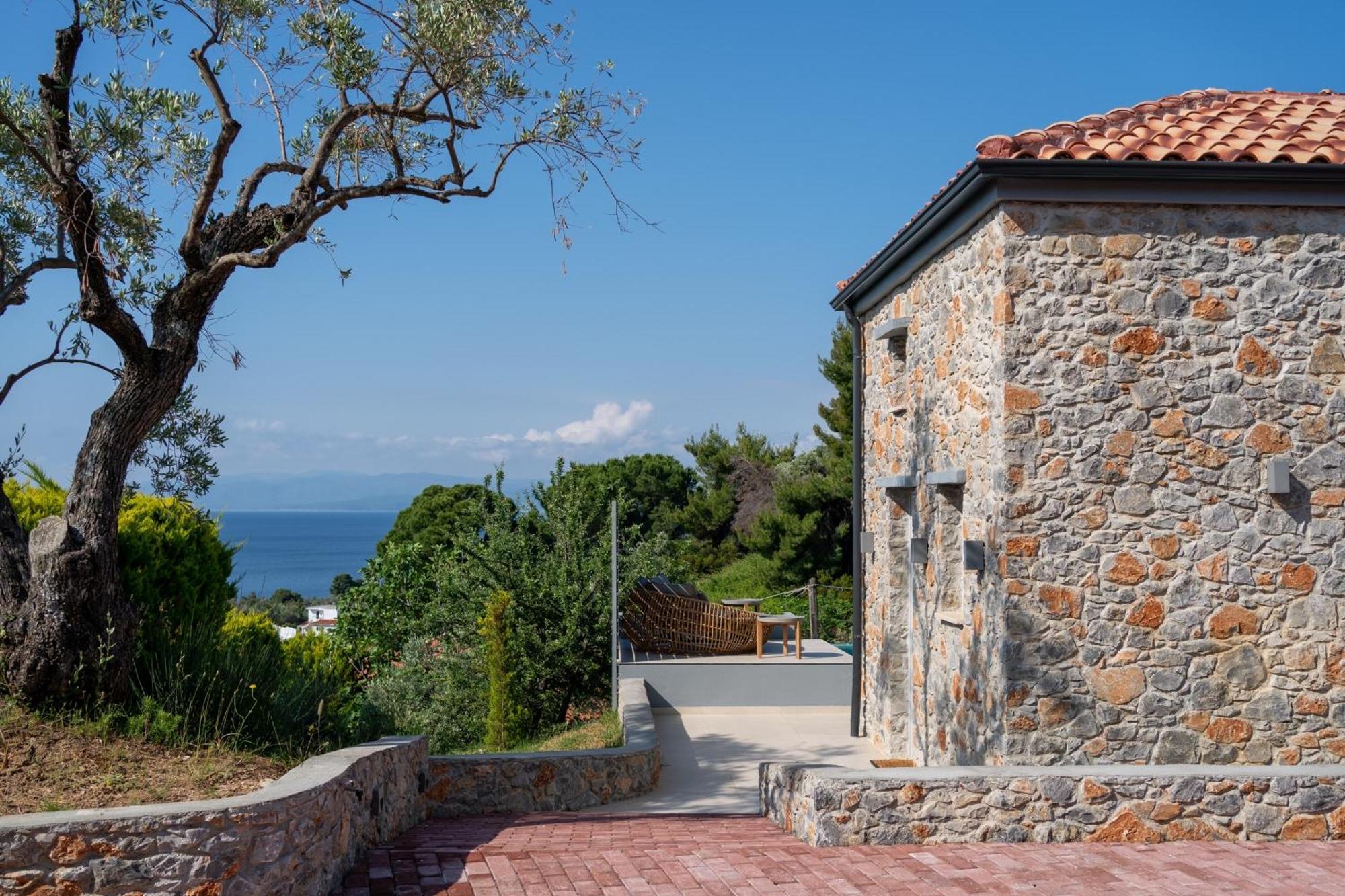 Stone Build Suite With Private Pool Колиос Экстерьер фото